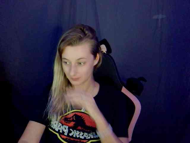 YourSecretGirlFriend963 webcam