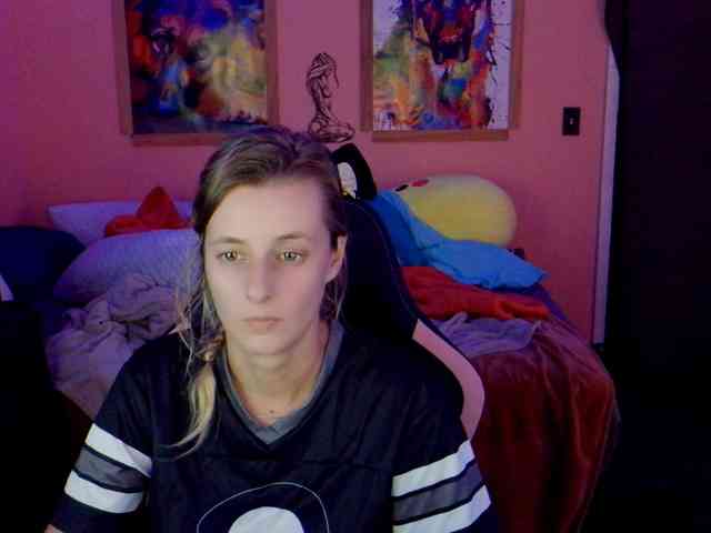 YourSecretGirlFriend963 webcam