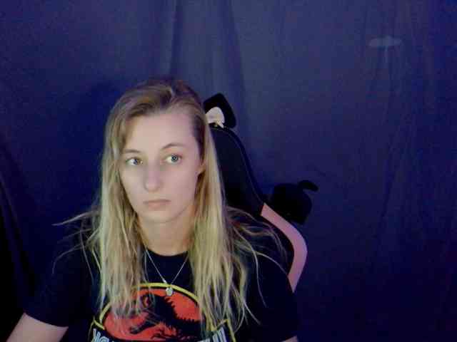 YourSecretGirlFriend963 webcam