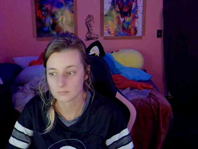 YourSecretGirlFriend963 webcam