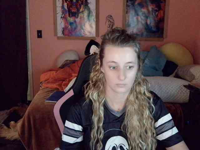 YourSecretGirlFriend963 webcam