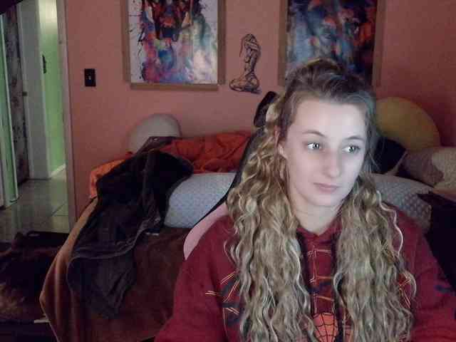 YourSecretGirlFriend963 webcam