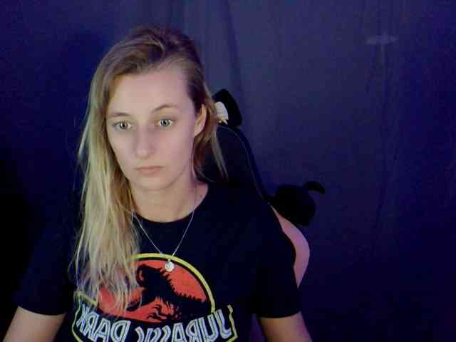 YourSecretGirlFriend963 webcam