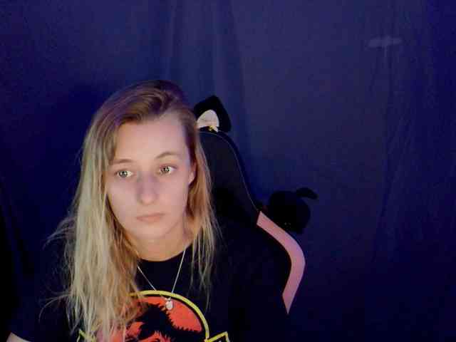 YourSecretGirlFriend963 webcam