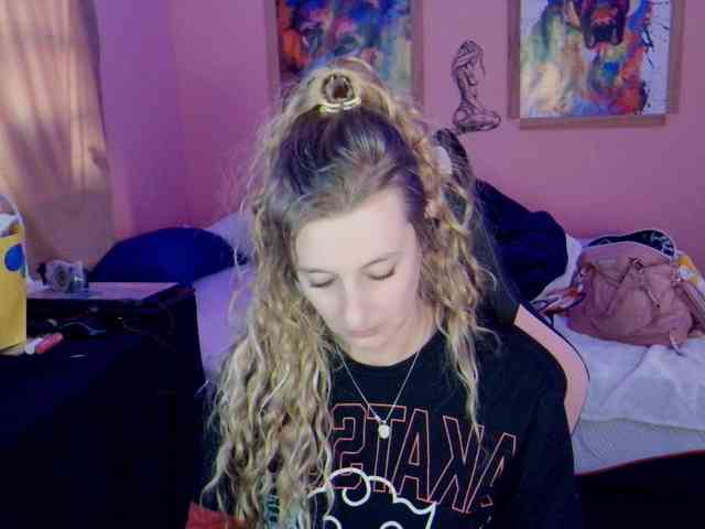 YourSecretGirlFriend963 webcam