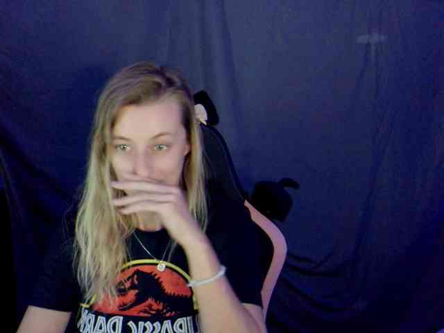 YourSecretGirlFriend963 webcam