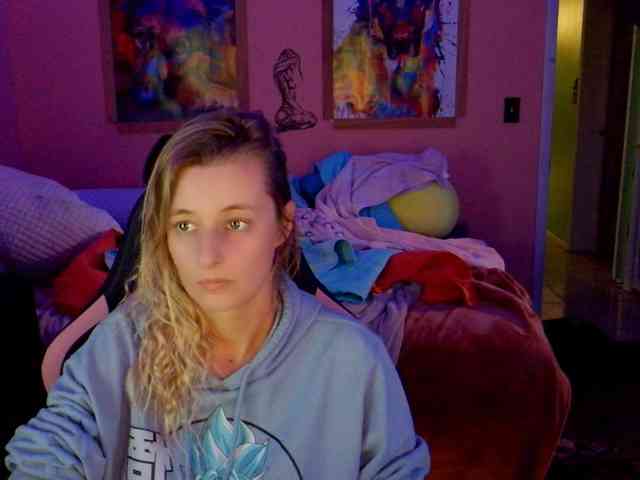 YourSecretGirlFriend963 webcam