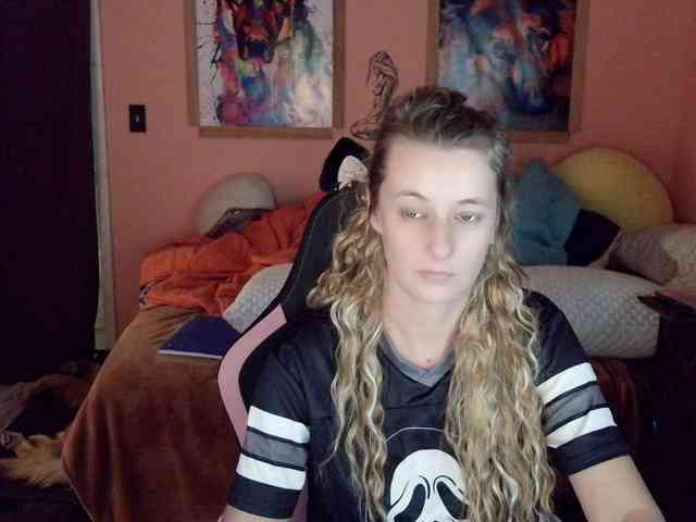 YourSecretGirlFriend963 webcam