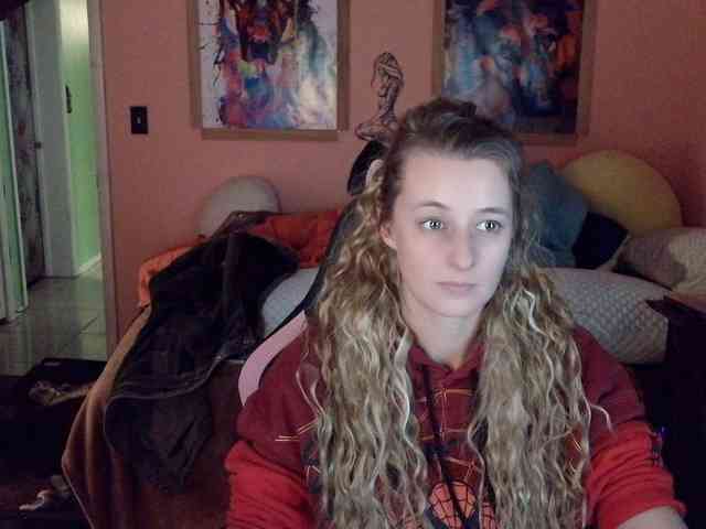 YourSecretGirlFriend963 webcam