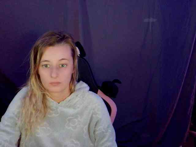 YourSecretGirlFriend963 webcam