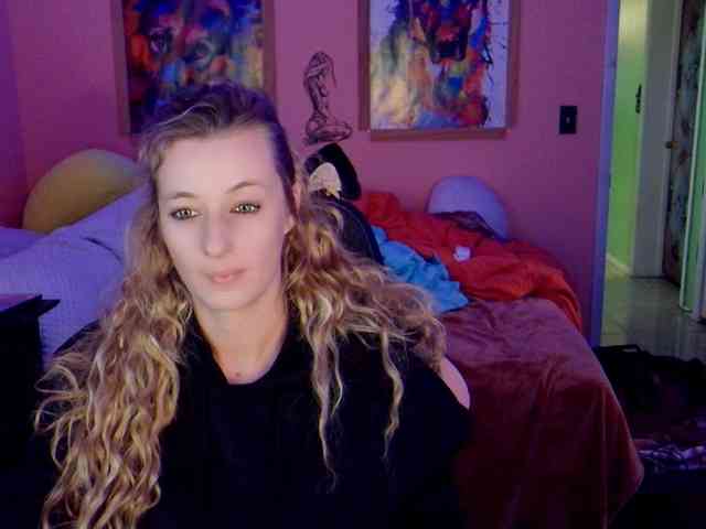 YourSecretGirlFriend963 webcam