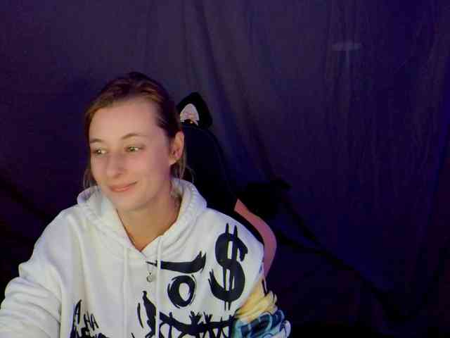 YourSecretGirlFriend963 webcam