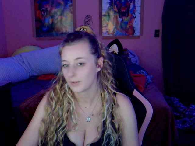 YourSecretGirlFriend963 webcam