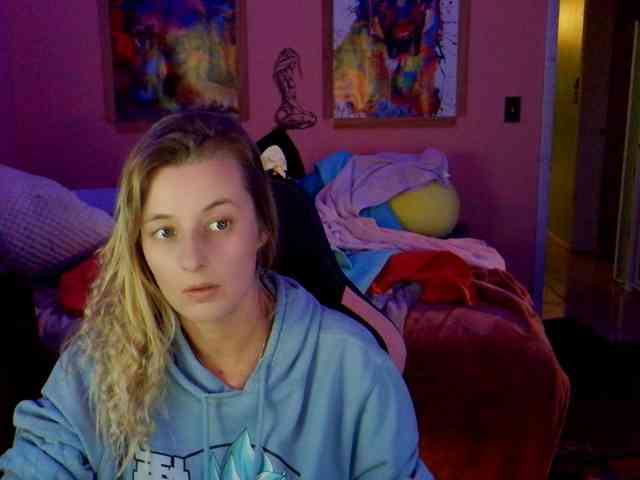 YourSecretGirlFriend963 webcam
