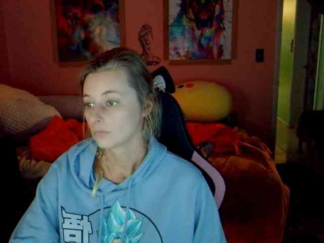 YourSecretGirlFriend963 webcam