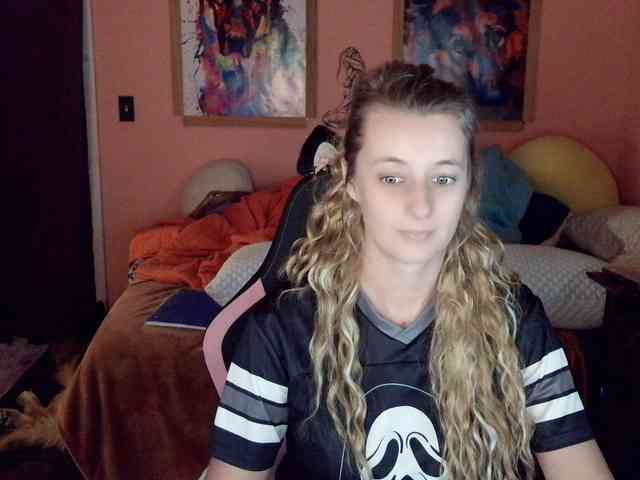 YourSecretGirlFriend963 webcam