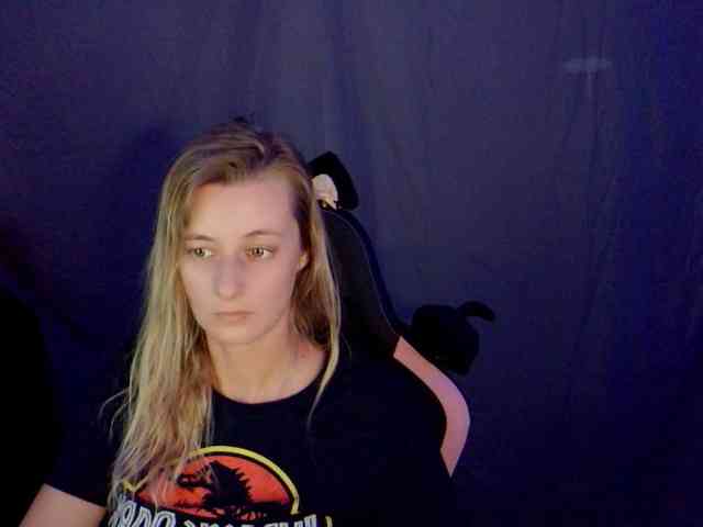 YourSecretGirlFriend963 webcam