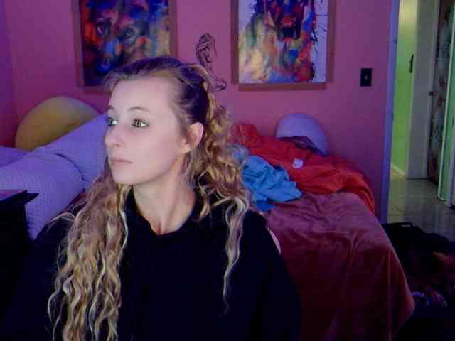 YourSecretGirlFriend963 webcam