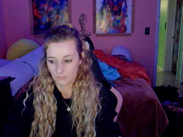 YourSecretGirlFriend963 webcam