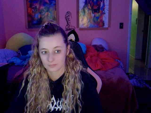 YourSecretGirlFriend963 webcam