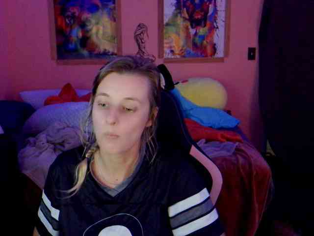 YourSecretGirlFriend963 webcam