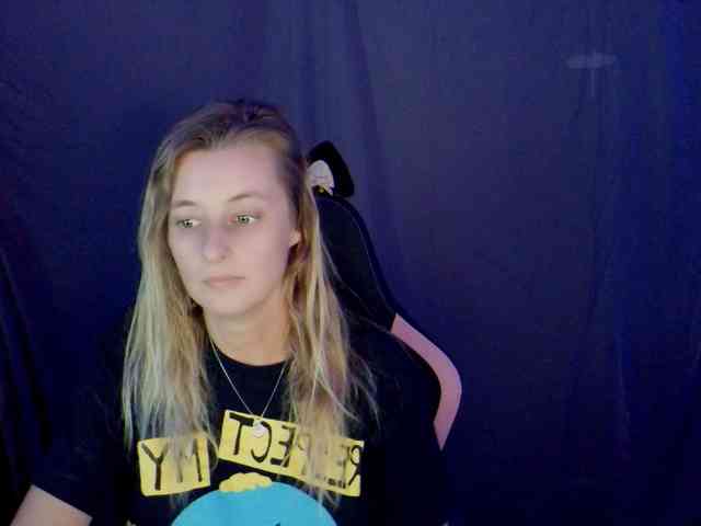 YourSecretGirlFriend963 webcam