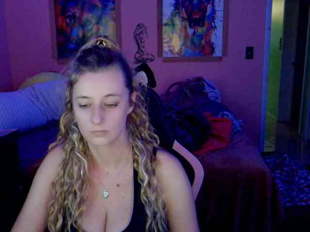 YourSecretGirlFriend963 webcam