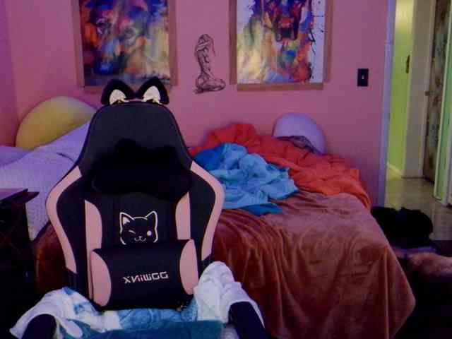 YourSecretGirlFriend963 webcam