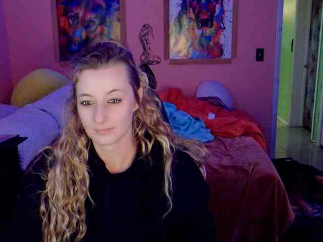 YourSecretGirlFriend963 webcam