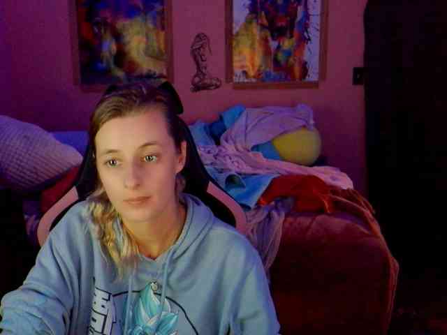 YourSecretGirlFriend963 webcam