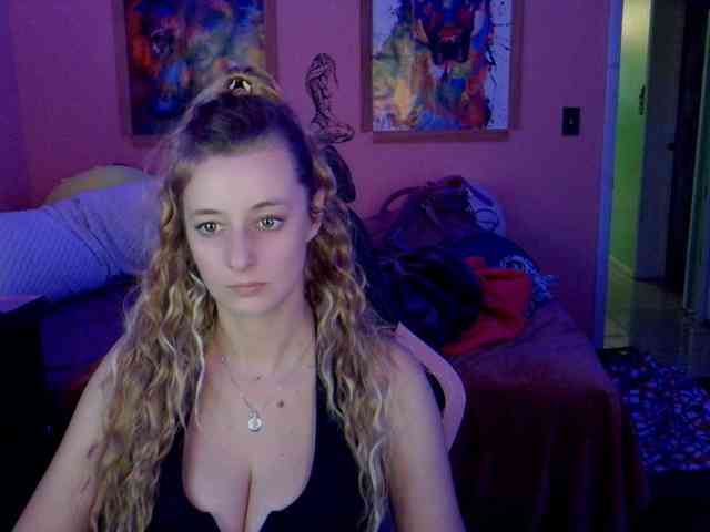 YourSecretGirlFriend963 webcam