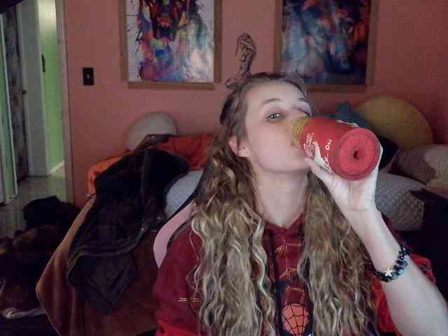 YourSecretGirlFriend963 webcam