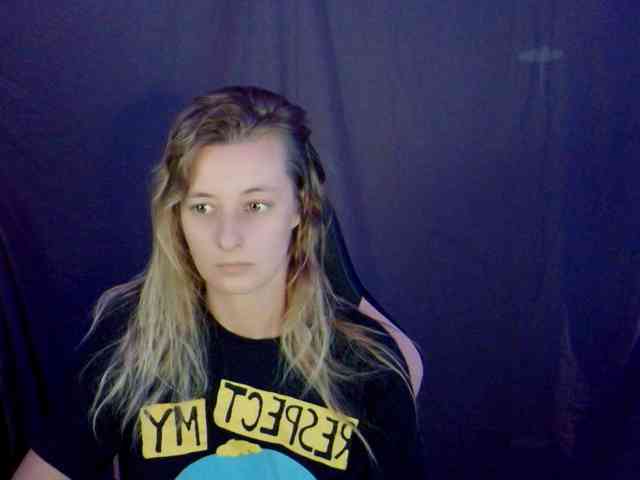 YourSecretGirlFriend963 webcam