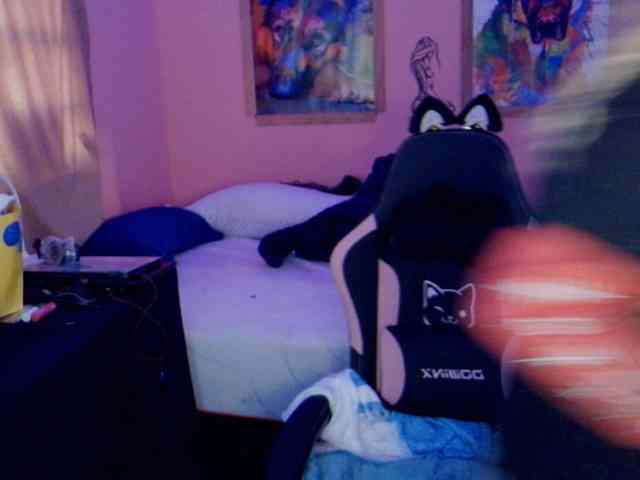 YourSecretGirlFriend963 webcam