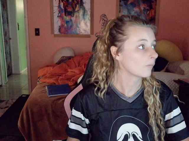 YourSecretGirlFriend963 webcam