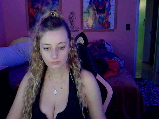 YourSecretGirlFriend963 webcam