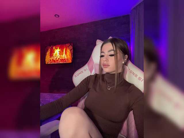 HotGirlEva's BongaCams show and profile