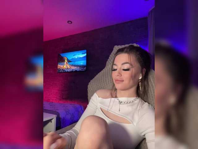 HotGirlEva's BongaCams show and profile