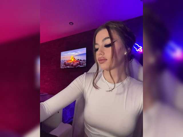 HotGirlEva's BongaCams show and profile