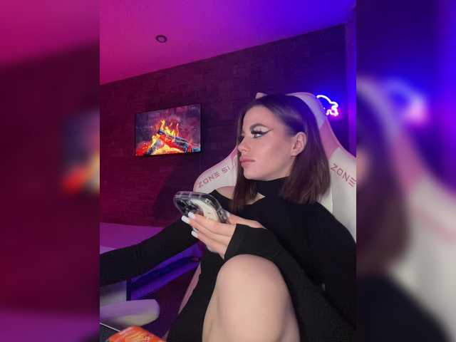 HotGirlEva's BongaCams show and profile