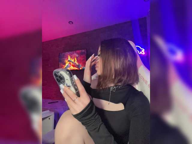 HotGirlEva's BongaCams show and profile