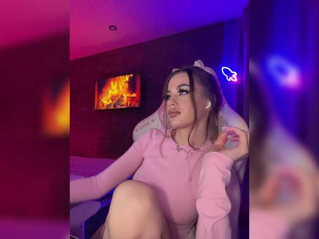 HotGirlEva's BongaCams show and profile