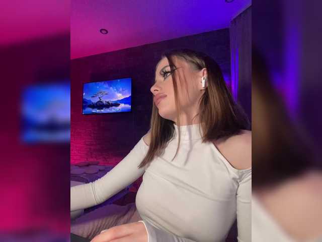 HotGirlEva's BongaCams show and profile