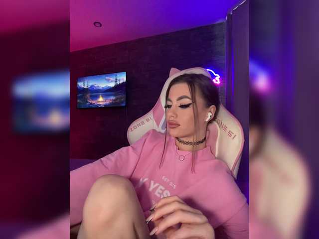 HotGirlEva's BongaCams show and profile