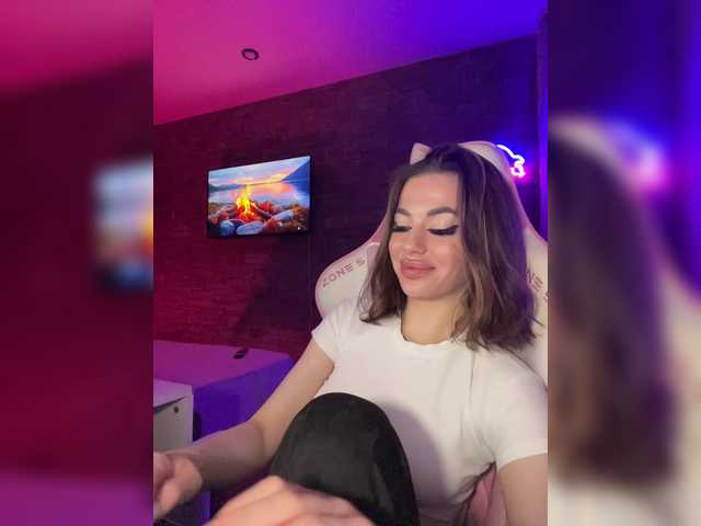 HotGirlEva's BongaCams show and profile