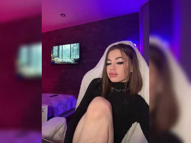 HotGirlEva's BongaCams show and profile