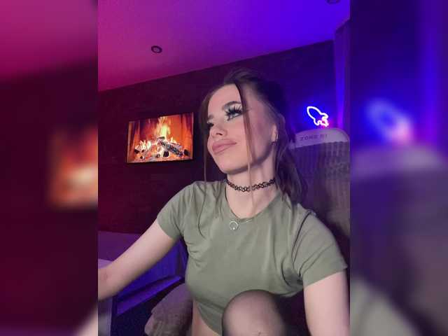 HotGirlEva's BongaCams show and profile