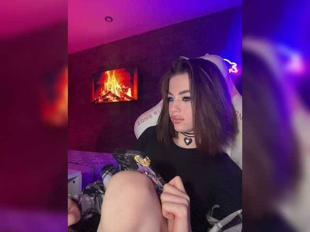 HotGirlEva's BongaCams show and profile