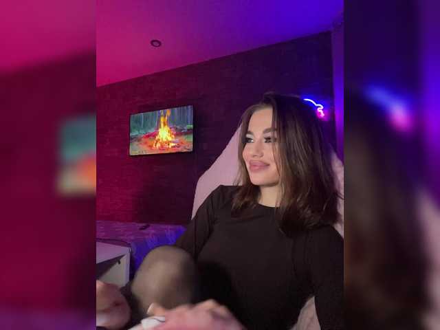 HotGirlEva's BongaCams show and profile