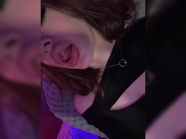 HotGirlEva's BongaCams show and profile